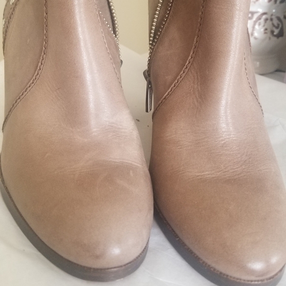 Coach leather bootie size 7M - Picture 3 of 12